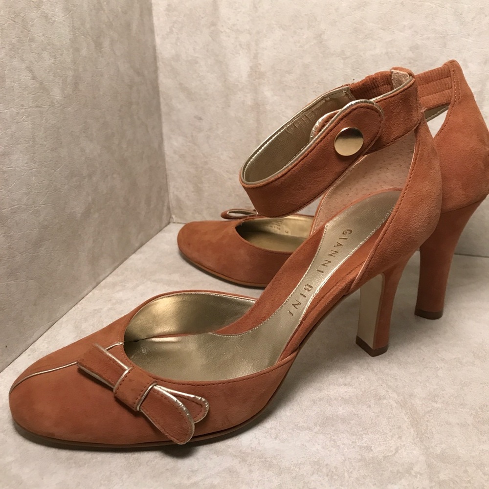 Gianni Bini Cognac Suede Heels